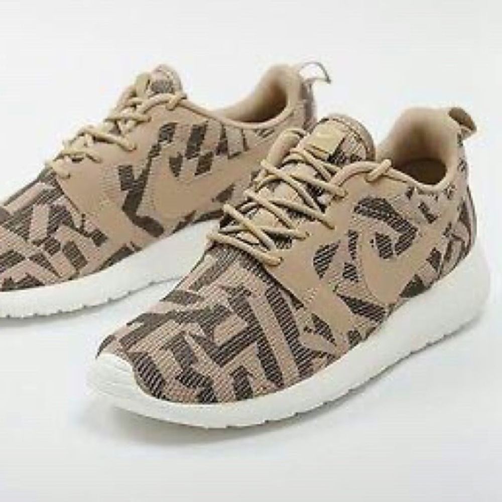 Nike Roshe One Knit Jacquard sneakers